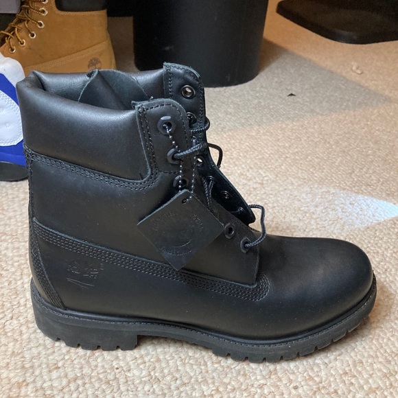 All black timberland boots - Picture 2 of 5